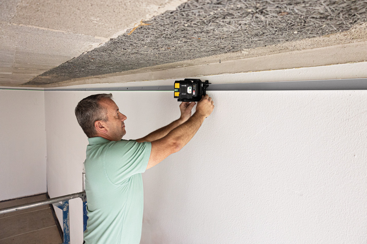 STABILA 12-V-System Kreuzlinienlaser grün LAX 500 G, selbstnivellierend, mit Lotpunkten, max. Reichweite: 40 m, CAS-Akku und CAS-Ladegerät (EU), Laserbasis, Wandhalterung, Zielplatte, Tragekoffer