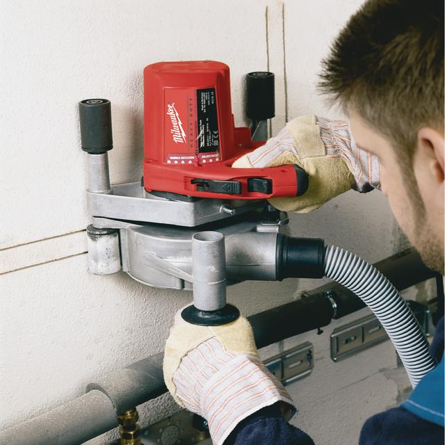 Milwaukee WCS45 Mauernutfräse