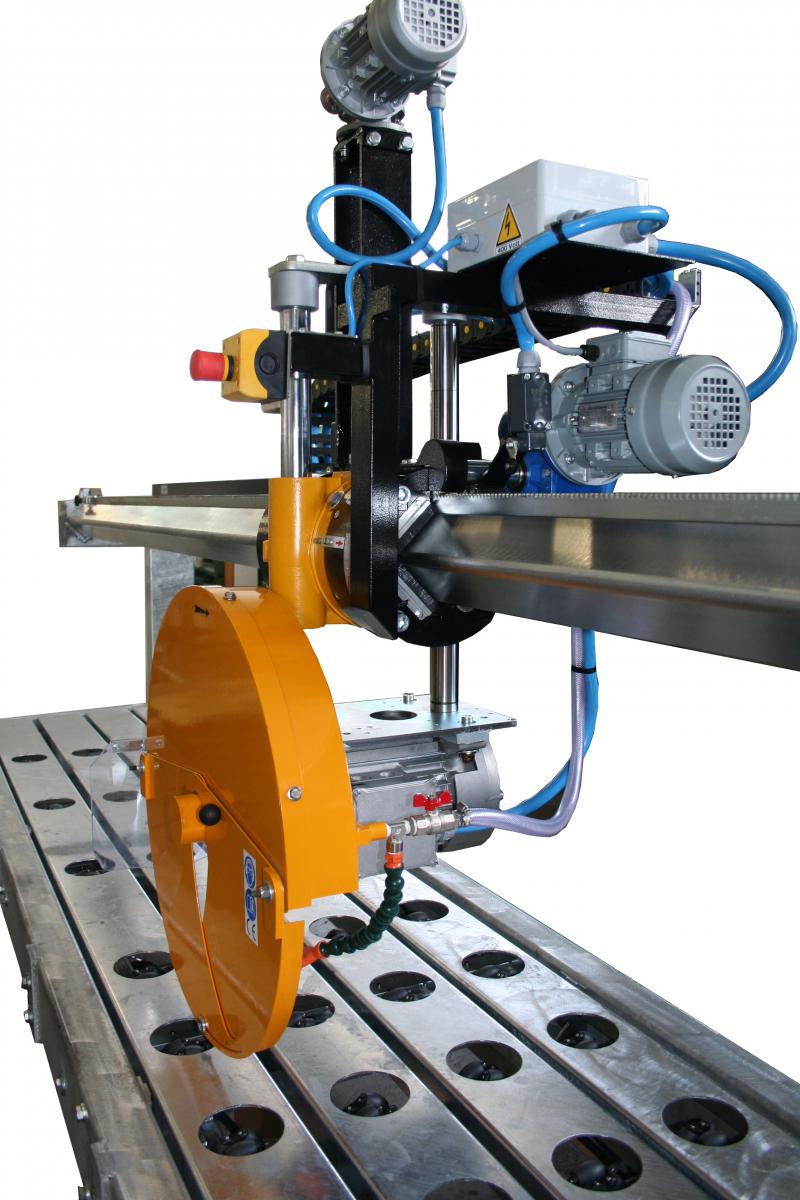 Achilli Stationäre Monoblock-Säge TFM mit Schwenksupport