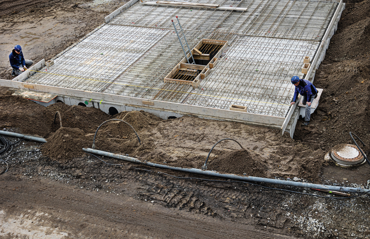 STABILA Kapselbandmaß LBM 2000 FIBREGLASS, 20 m, Glasfaser-Messband mit metrischer Skala und Knickschutz, Universalhaken, bruchsichere Kapsel, MID-Genauigkeit