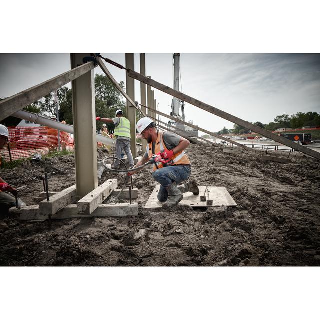 Milwaukee M18FCVN24-0 M18 FUEL Akku-Betonrüttler