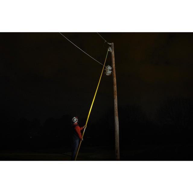 Milwaukee L4HSL-301 Akku-Leuchte für Hochspannungsarbeiten