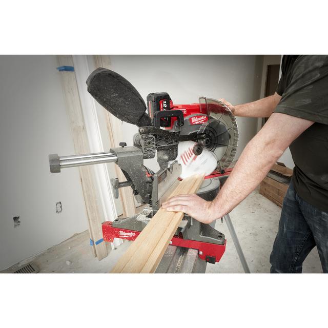 Milwaukee M18FMS305-0 M18 FUEL Akku-Kapp- und Gehrungssäge