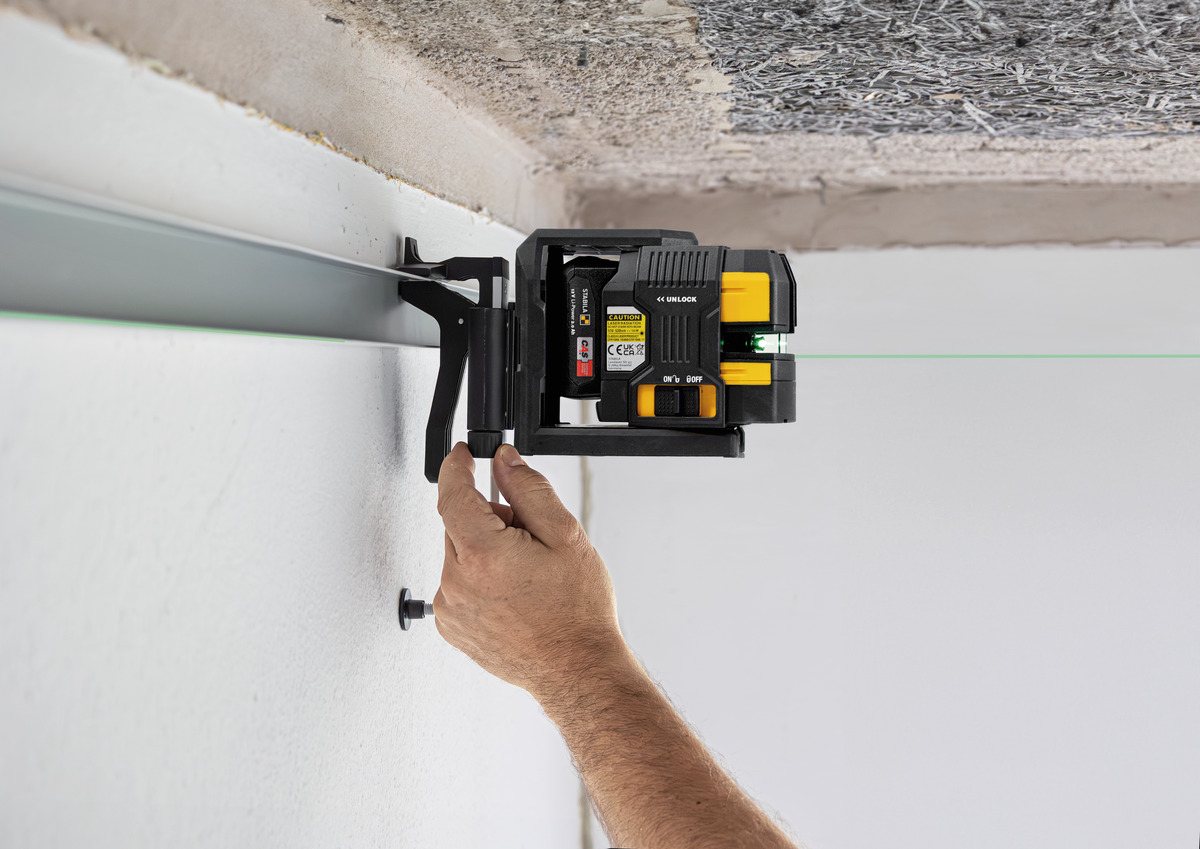 STABILA 12-V-System Kreuzlinienlaser grün LAX 500 G, selbstnivellierend, mit Lotpunkten, max. Reichweite: 40 m, CAS-Akku und CAS-Ladegerät (EU), Laserbasis, Wandhalterung, Zielplatte, Tragekoffer