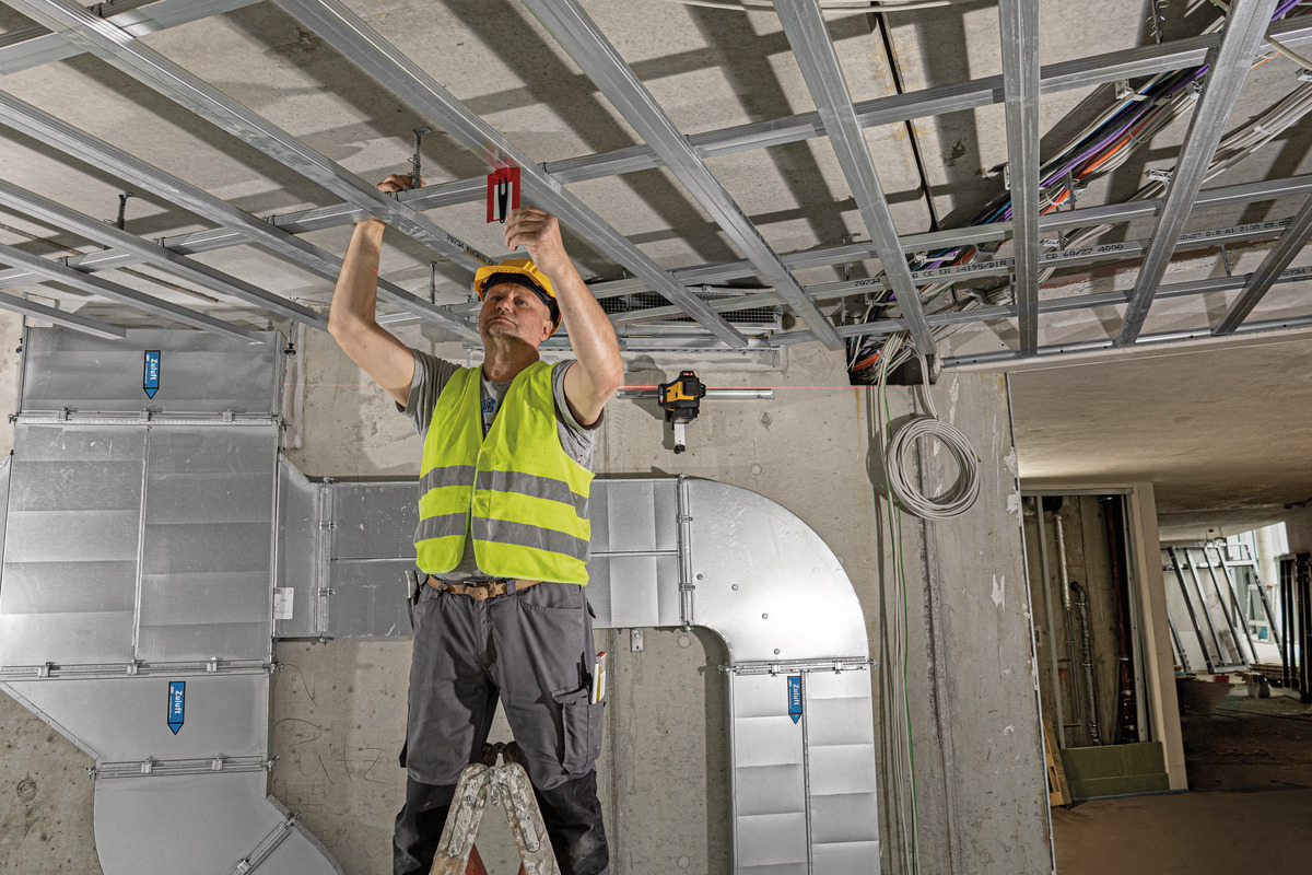 STABILA 12-V-System Kreuzlinienlaser LAX 600, selbstnivellierend, 3 x 360° rote Laserlinien, max. Reichweite: 30 m, CAS-Akku und -Ladegerät (EU), Universal- und Wandhalterung, Tragekoffer
