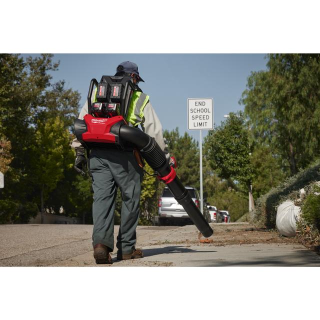 Milwaukee M18F2BPB-0 M18 FUEL Akku-Rucksackgebläse