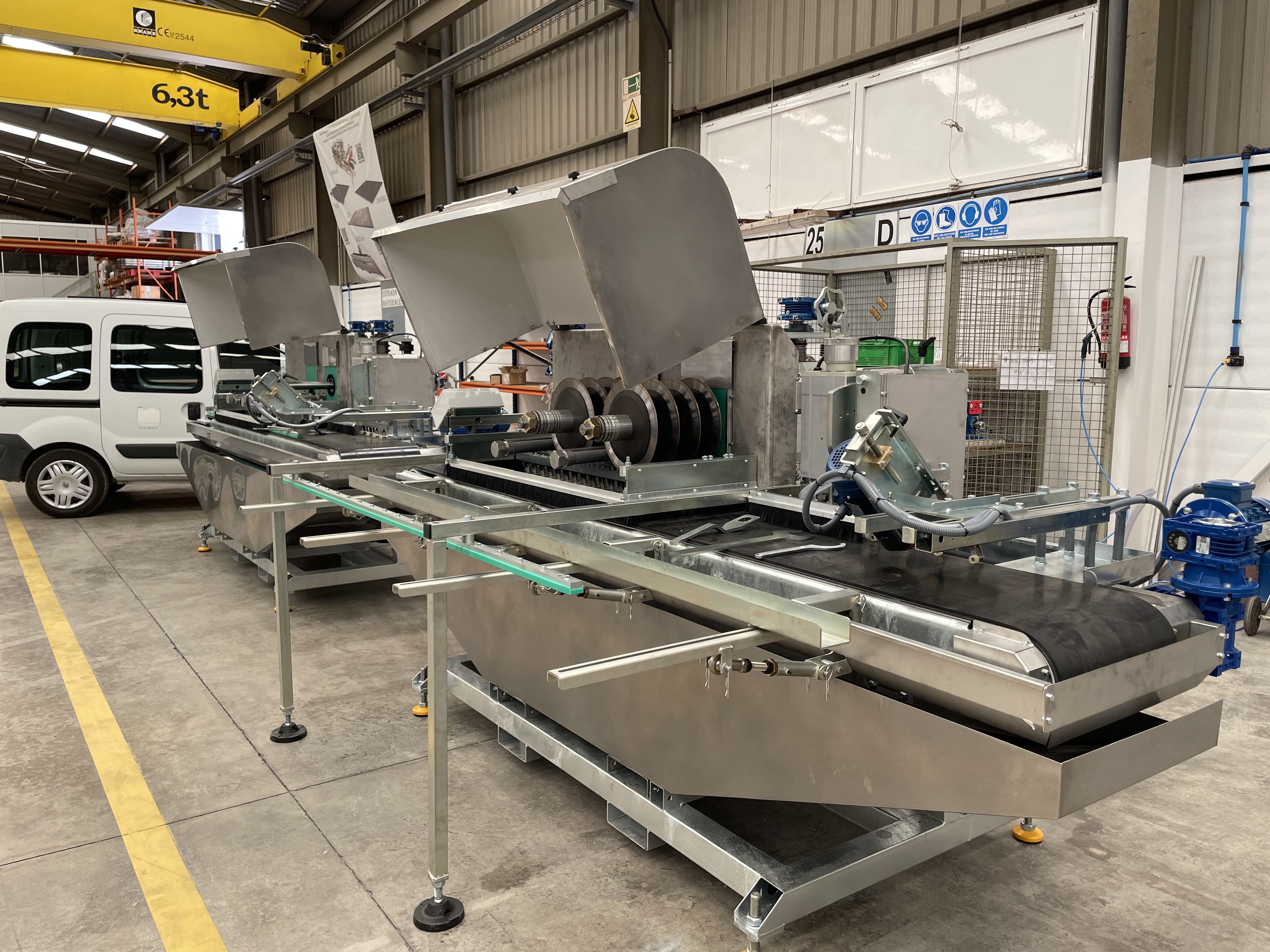 Maincer Sockelschneid- und Profiliermaschine MCV 400/i2RB