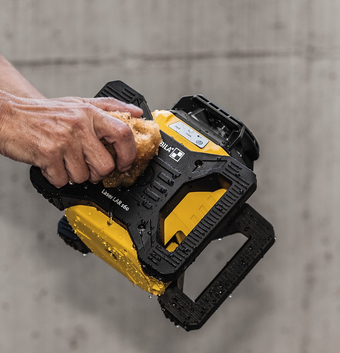 STABILA Rotationslaser LAR 160, 5-teiliges Set, selbstnivellierend, hohe Nivelliergenauigkeit ± 0,1 mm/m, wasser- und staubdicht nach IP 65, inklusive Set-Receiver und stabilem Tragekoffer