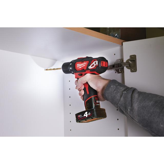 Milwaukee M12BDD-202C AKKU-SCHRAUBER