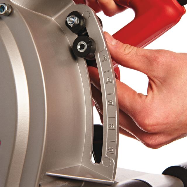 Milwaukee WCS45 Mauernutfräse