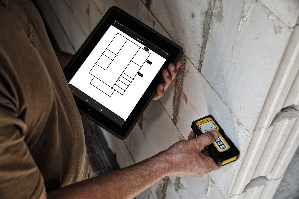 STABILA Laser-Entfernungsmesser LD 250 BT, Bluetooth Smart 4.0, max. Messbereich 50 m, 4 Messfunktionen (u. a. Fläche und Volumen), IP 54, inkl. Batterien (2x AAA)