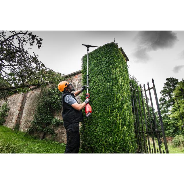 Milwaukee M18FHETE27-0 M18 FUEL Akku-Stabheckenschere 267 cm