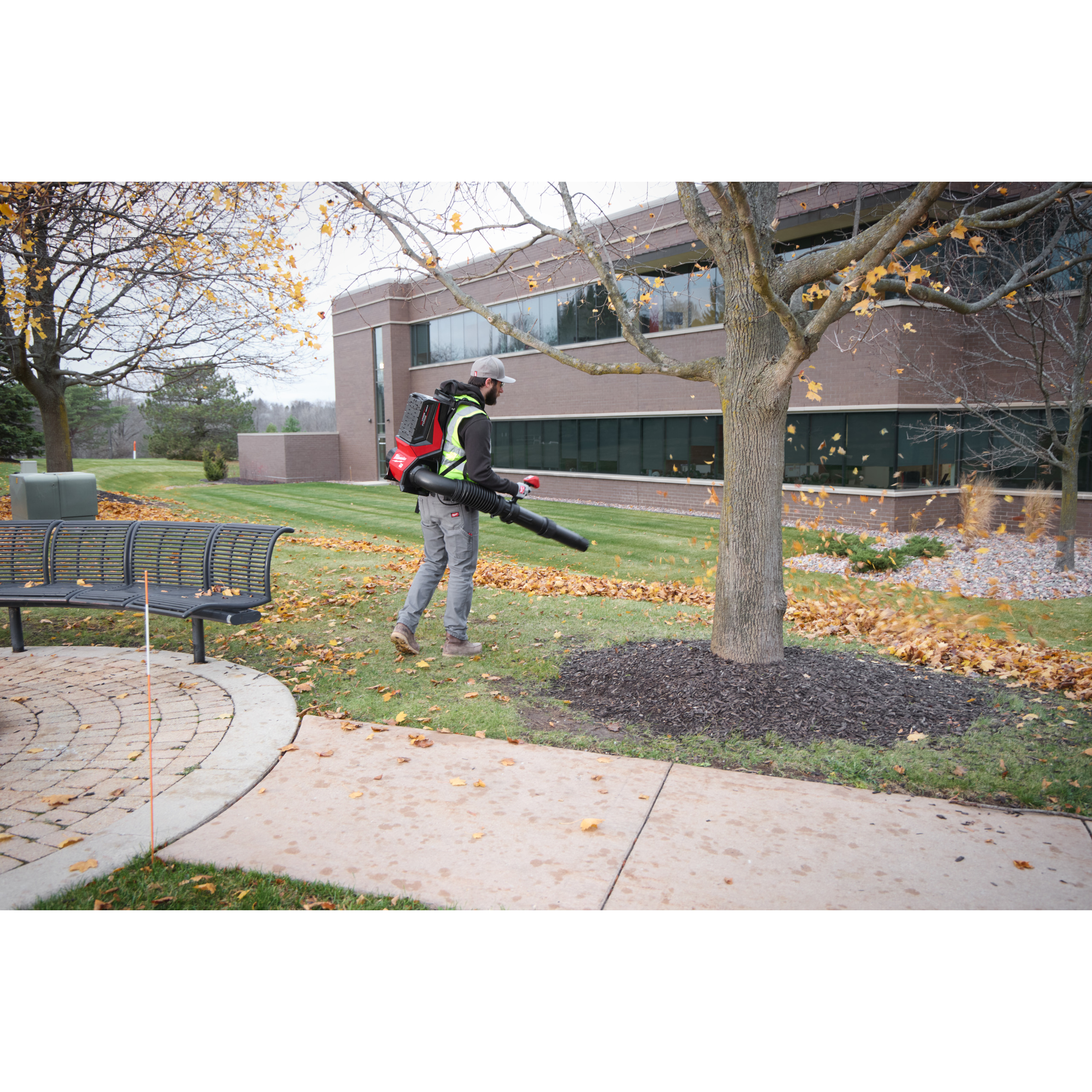 Milwaukee MXFBPB-0 MX FUEL™ Akku-Rucksackgebläse