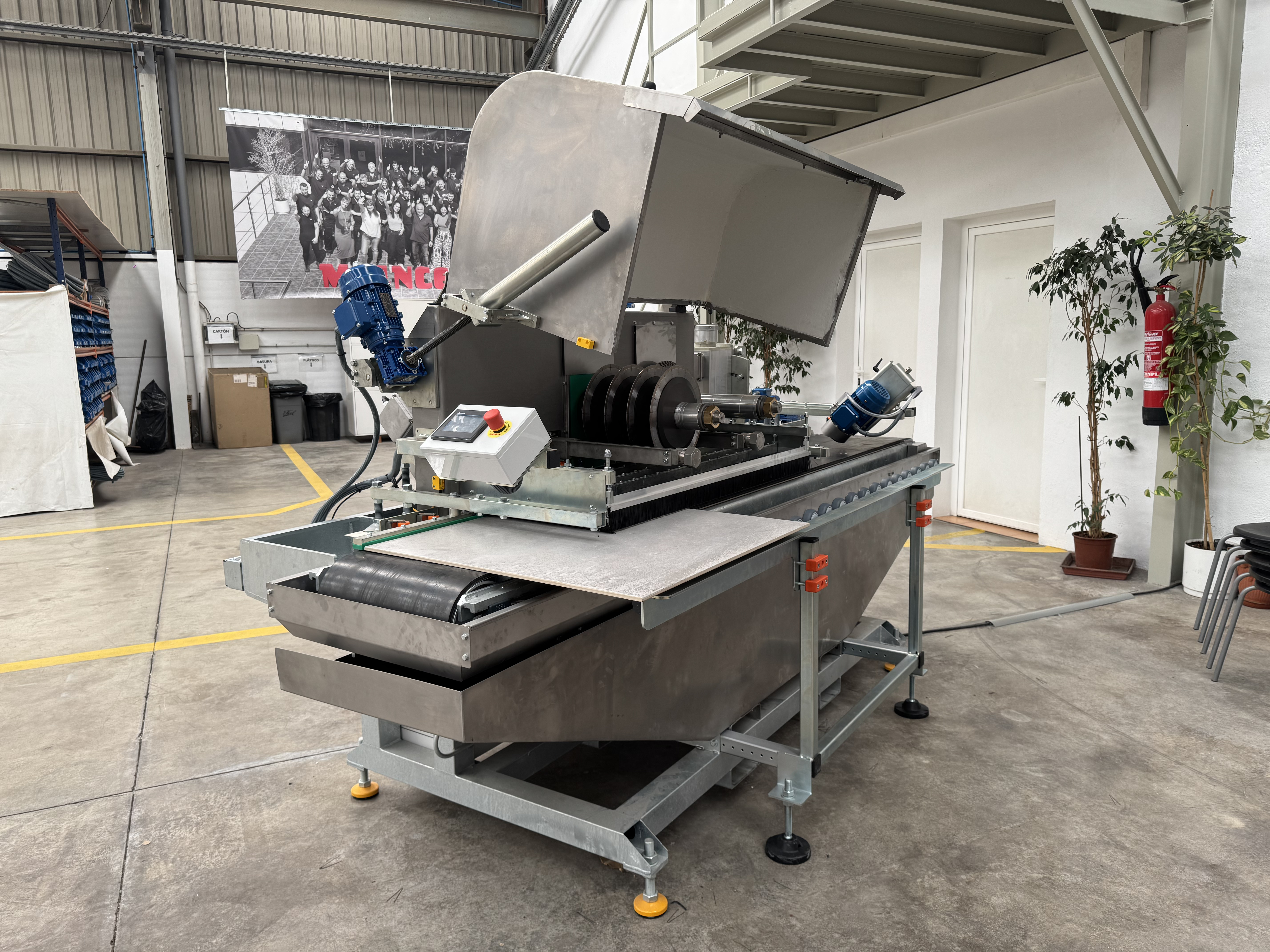 Maincer Sockelschneid- und Profiliermaschine MCV 400/i2RB