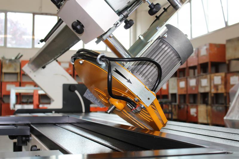 Achilli Kompaktsäge AFR