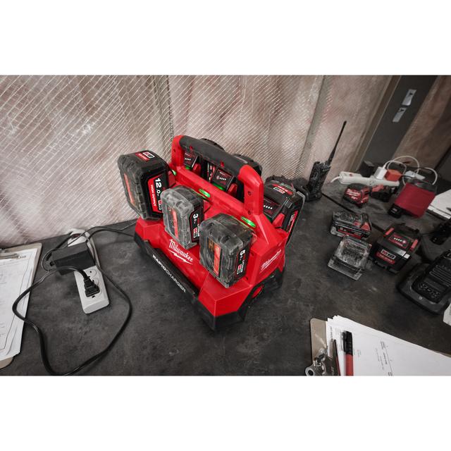 Milwaukee M18PC6  M18 PACKOUT 6-fach Ladegerät