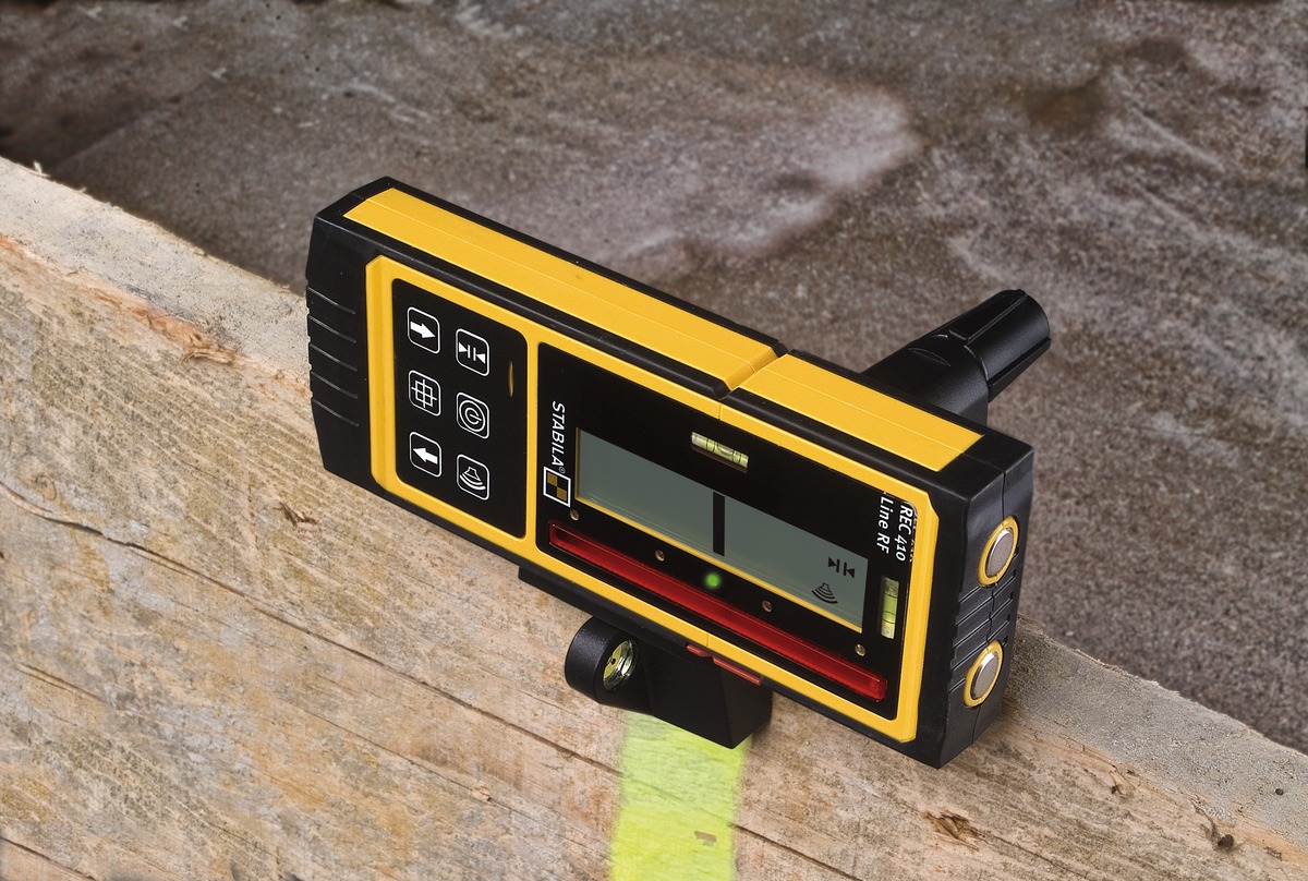 STABILA Empfänger REC 410 Line RF, Receiver für Linienlaser mit roten Laserstrahlen, automatische Feinausrichtung, kompatibel mit STABILA LA 80 L