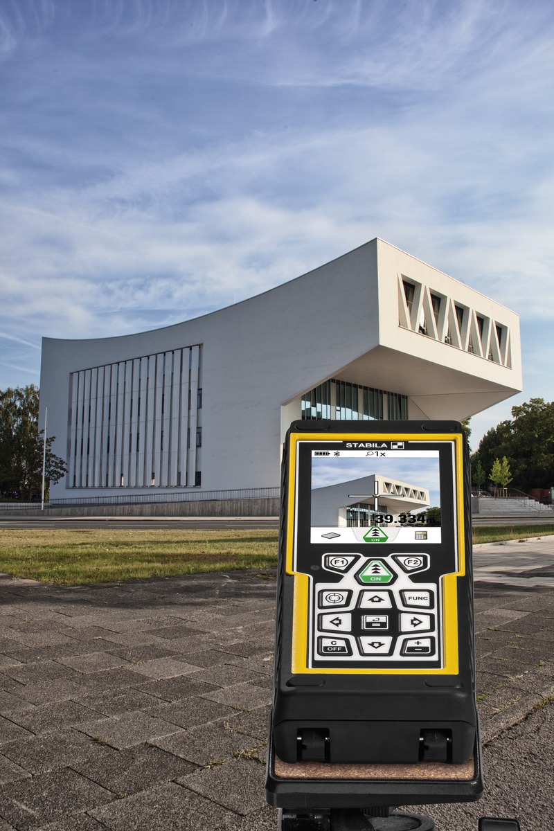 STABILA Laser-Entfernungsmesser LD 520, digitale Zielerfassung, Bluetooth Smart 4.0, max. Messbereich 200 m, 18 Funktionen (u. a. Neigungsmesser), IP 54, Tasche, Handschlaufe, inkl. Batterien (2 x AA)