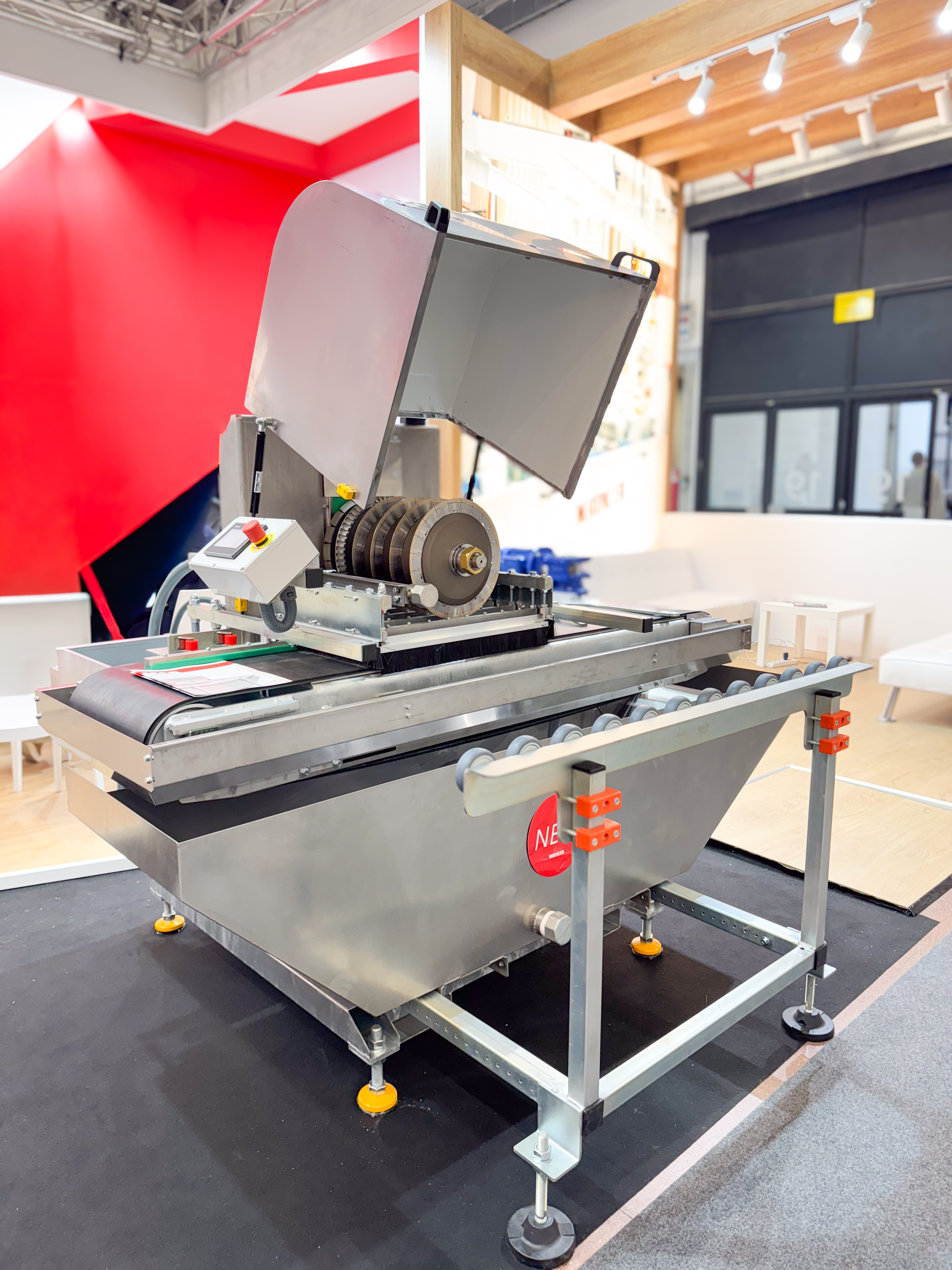 Maincer Sockelschneid- und Profiliermaschine MCB