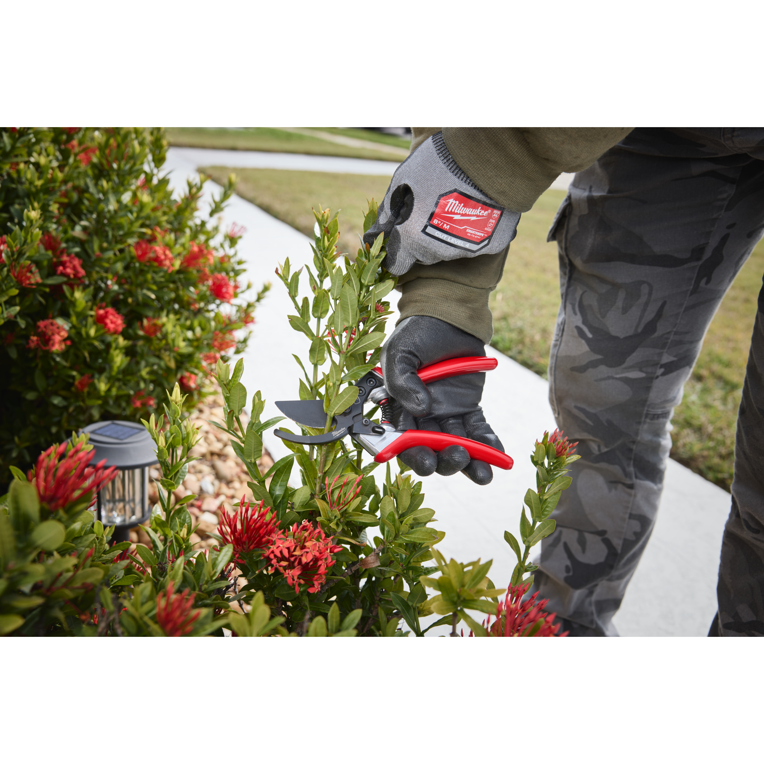 Milwaukee Bypass Gartenschere 20 mm