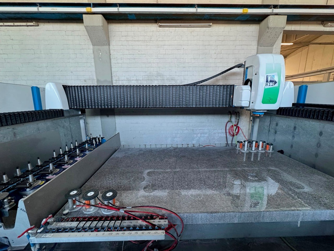 Bearbeitungszentrum Thibaut T812 V5 XL