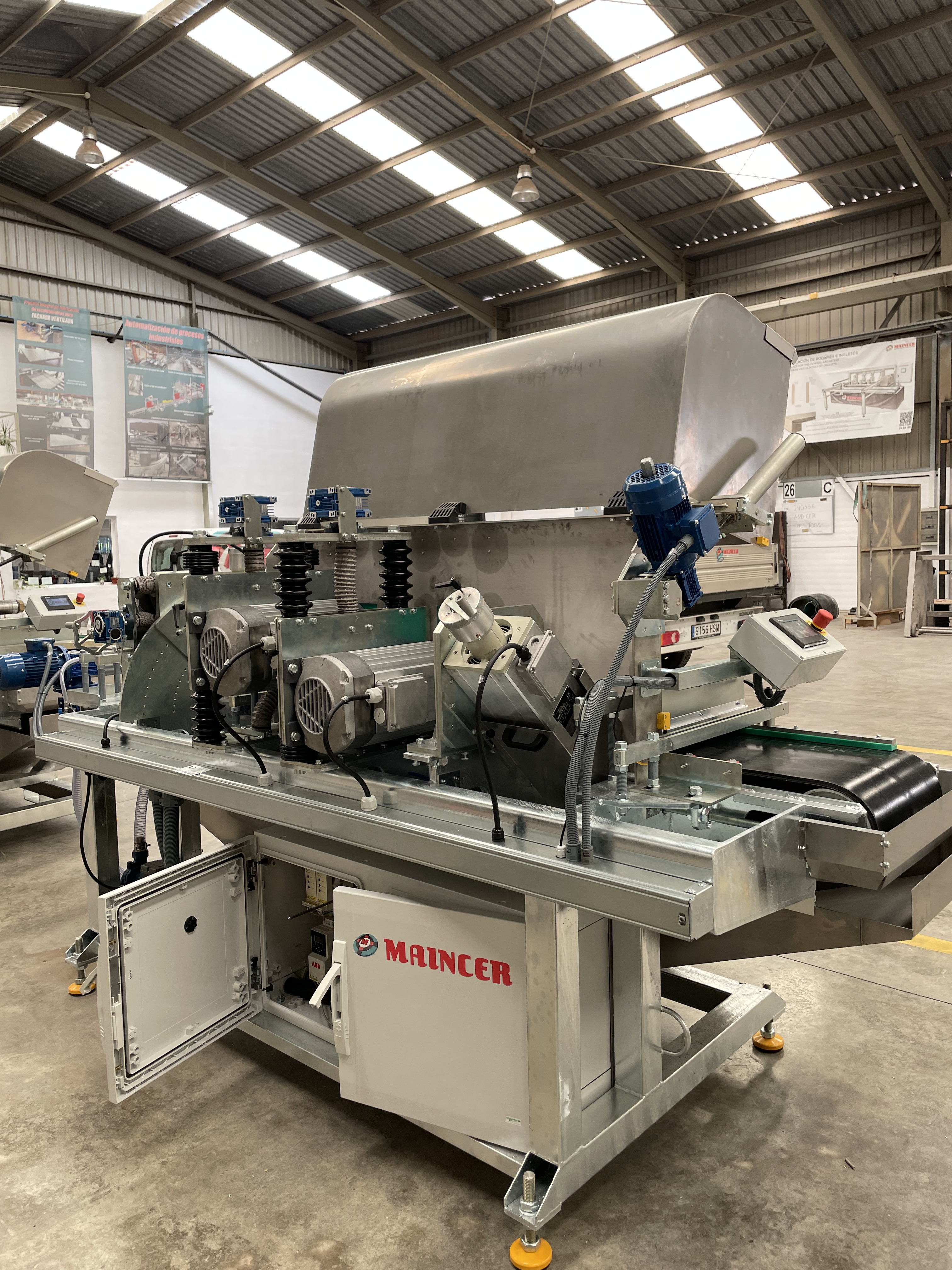 Maincer Sockelschneid- und Profiliermaschine MCV 400/i2RB