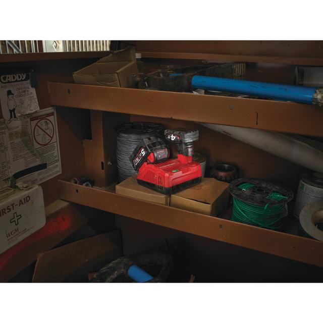 Milwaukee M12-18FC Schnellladegerät