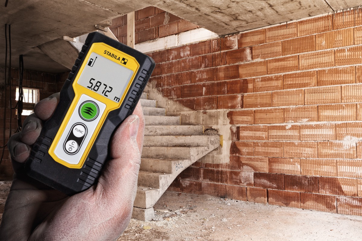STABILA Laser-Entfernungsmesser LD 220, max. Messbereich 30 m, 4 Messfunktionen (u. a. Fläche und Volumen), IP 54, inkl. Batterien (2 x AAA)
