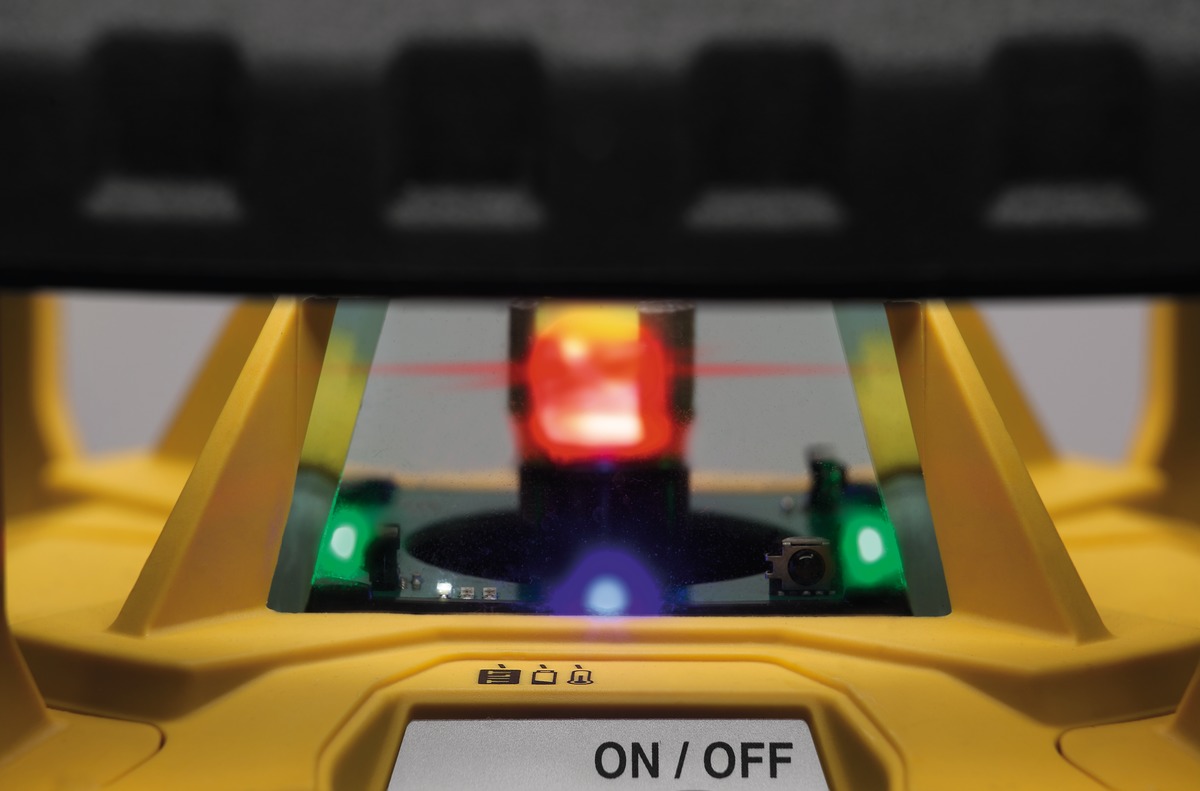 STABILA Rotationslaser LAR 350, 7-teil. Set, selbstnivellierend, manuelle 2-Achsen-Neigung, motorgesteuert, Fernbedienung mit Bewegungssteuerung, wasser- und staubdicht nach IP 65, inkl. Receiver