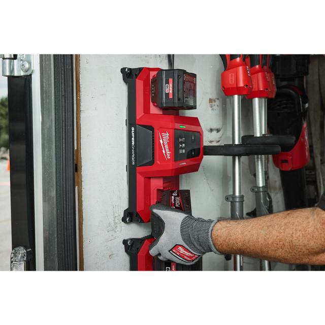 Milwaukee M18MDBSC Mobiler Doppel-Supercharger