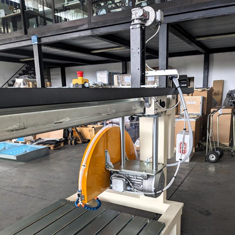 Achilli Kompakte Blocksäge ADR-XL-750 mit starrer Brücke