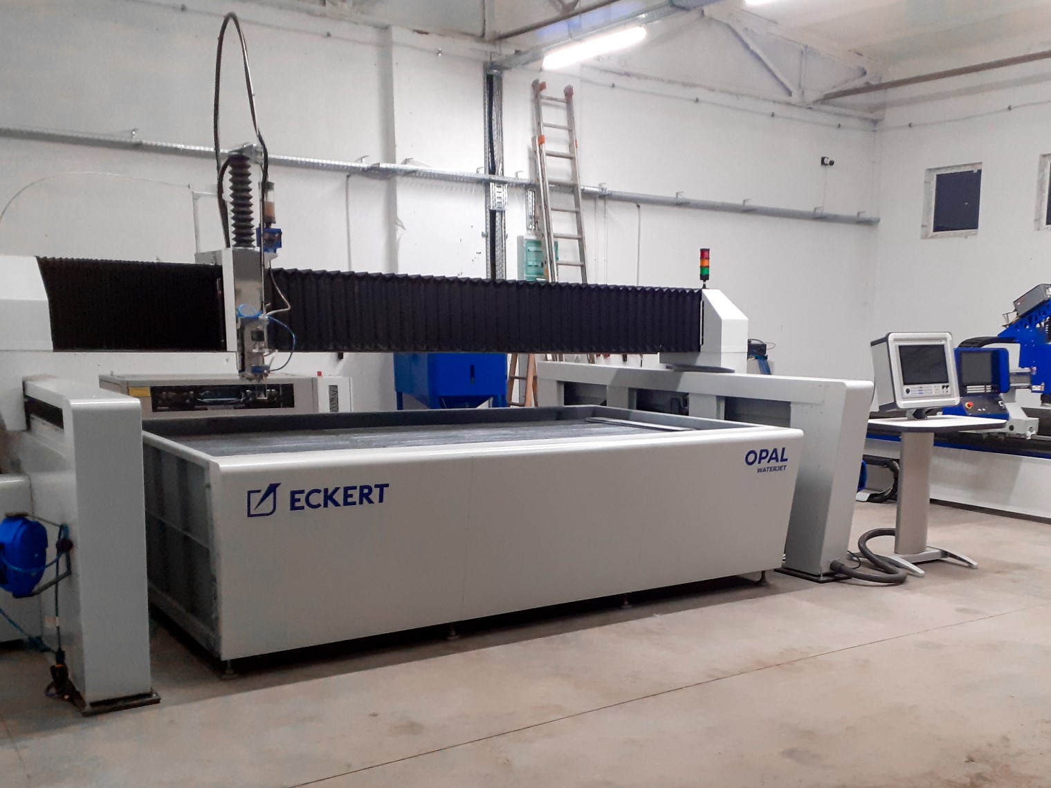 Wasserstrahl-Schneidanlage Eckert OPAL Waterjet