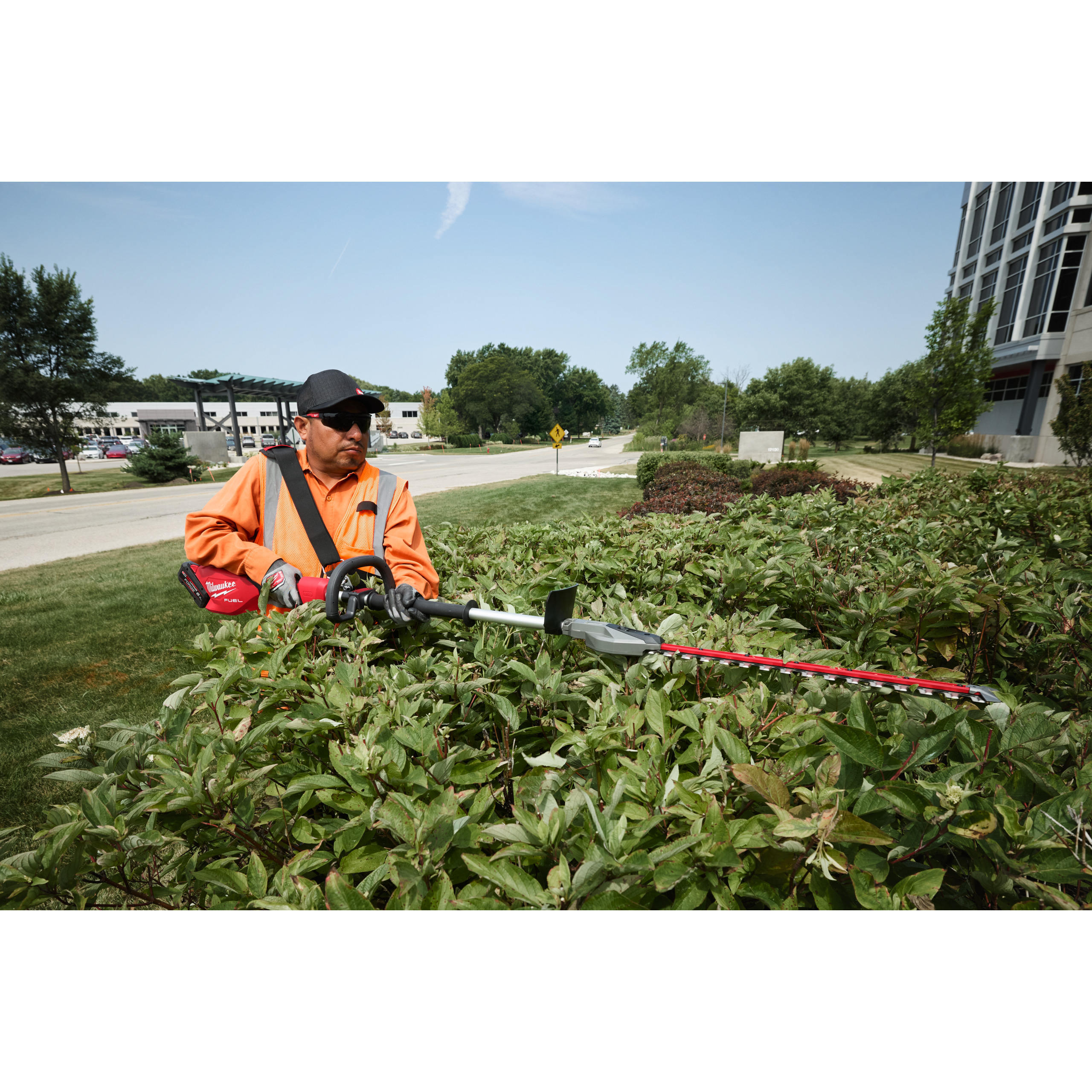 Milwaukee M18FHETSP-0 M18 FUEL™ Akku-Stabheckenschere 180 cm