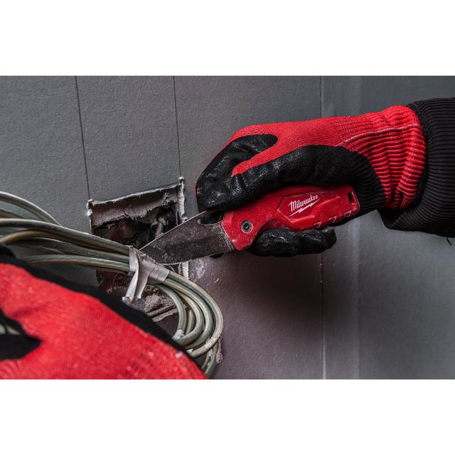 Milwaukee FASTBACK 6-in-1 Universal-Klappmesser mit integriertem 1/4" Hex-Bithalter