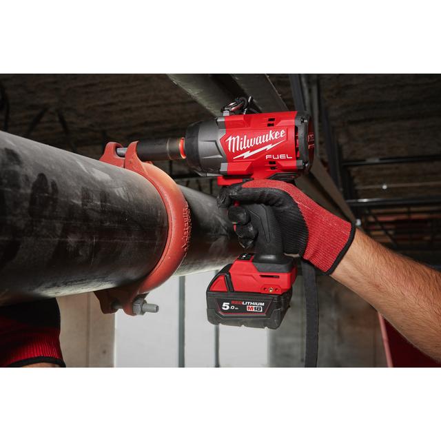 Milwaukee M18FHIW2P12-502X M18 FUEL 1/2"-Akku-Schlagschrauber Vierkant mit PIN