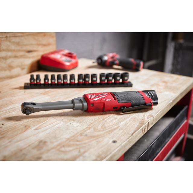 Milwaukee M12FHIR38LR-0 M12 FUEL 3/8" Hochgeschwindigkeitsratsche lang