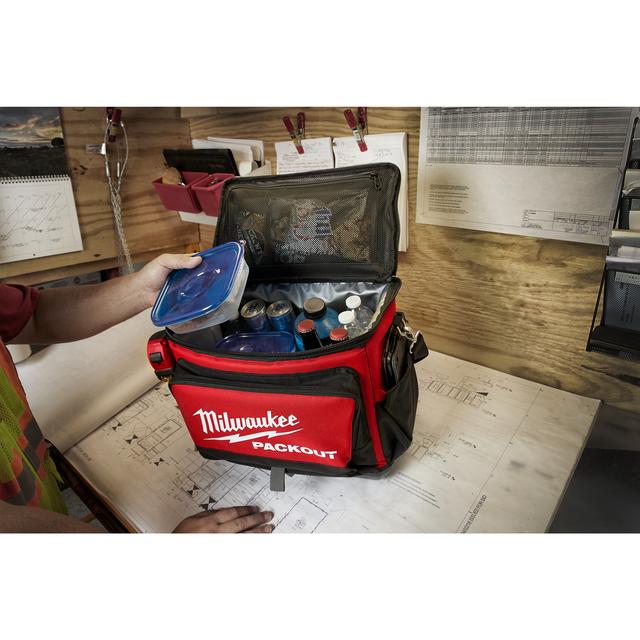 Milwaukee PACKOUT Jobsite Kühltasche 250 x 400 x 400 mm