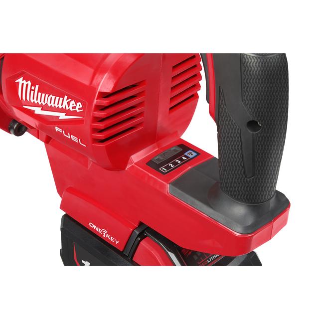 Milwaukee M18ONEFHIWF1D-0C M18 FUEL ONE-KEY 1˝-Akku-Schlagschrauber mit Sprengring und langem Schaft