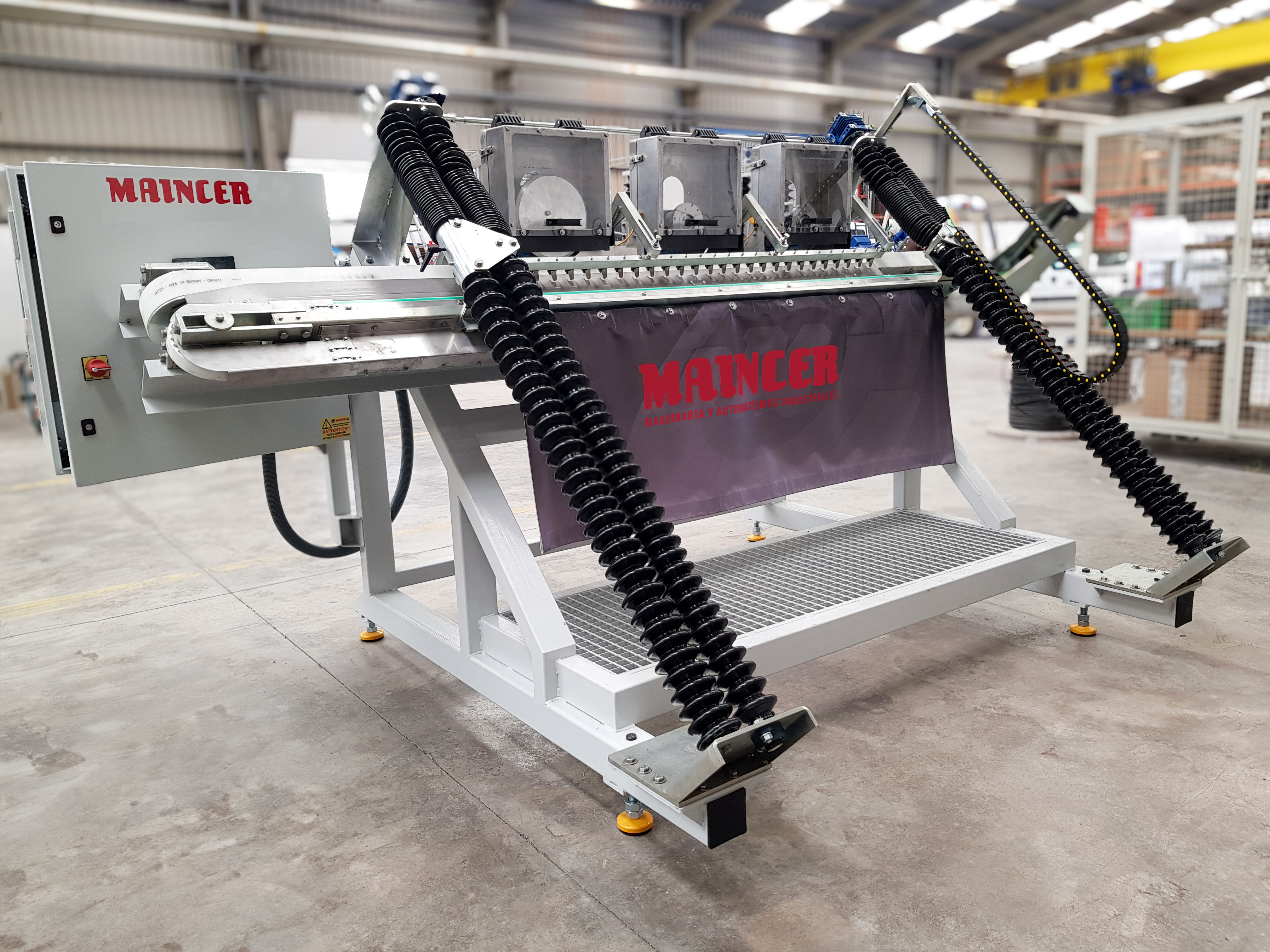 Maincer Vertikal-Gehrungsmaschine für Großformate MIP 1200