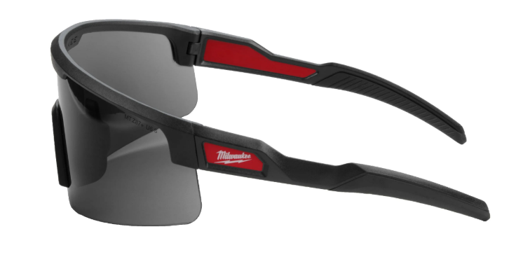 Milwaukee Schutzbrille mit großem Sichtfeld - getönt