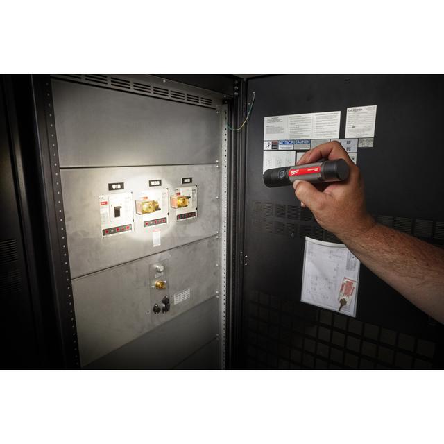 Milwaukee L4FMLED-301 USB Akku-Taschenlampe