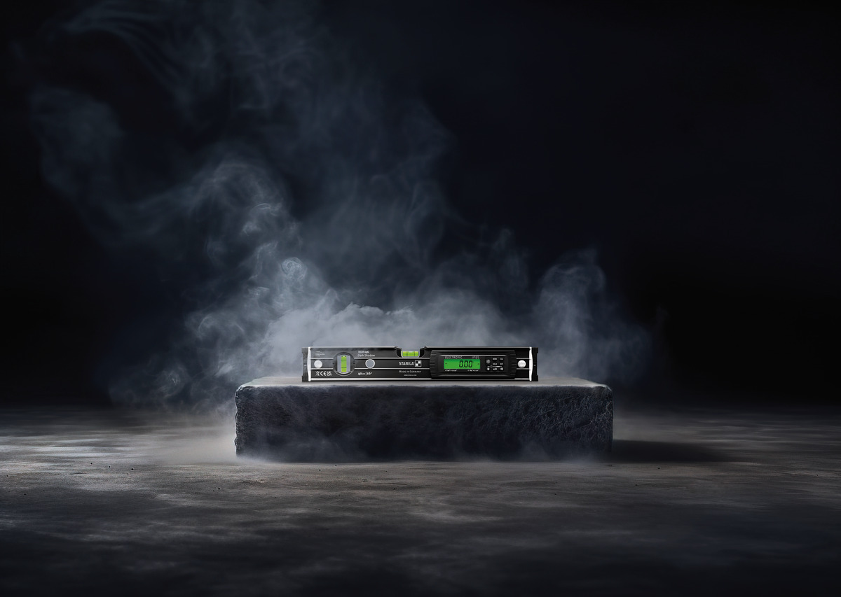 STABILA Elektronische Wasserwaage TECH 196 Dark Shadow, 40 cm, anthrazitgrau, 2 Digital-Displays, Messbereich: 0° – 360° (4 x 90°), Anzeige-Modi: °, %, mm/m, in/ft, Schutzart IP 65, zum Vorteilspreis